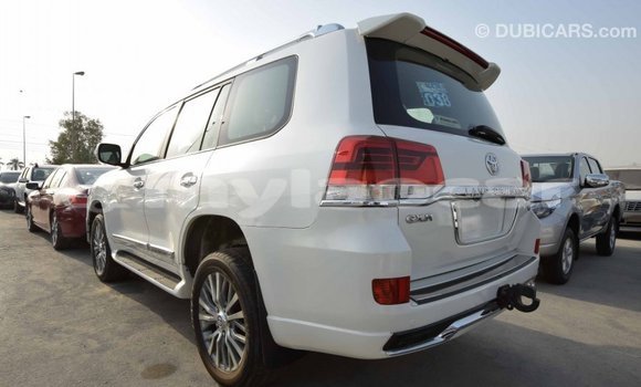 Buy Import Toyota Land Cruiser White Car in Import - Dubai in Attapeu Province Buy Import Toyota Land Cruiser White Car in Import - Dubai in Attapeu Province