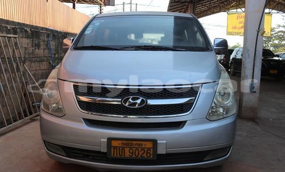 Buy Used Hyundai Grand Starex Silver Car in Vientiane in Vientiane Province Buy Used Hyundai Grand Starex Silver Car in Vientiane in Vientiane Province