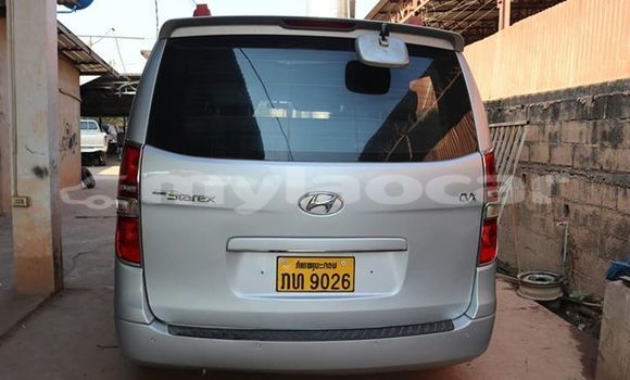 Buy Used Hyundai Grand Starex Silver Car in Vientiane in Vientiane Province Buy Used Hyundai Grand Starex Silver Car in Vientiane in Vientiane Province