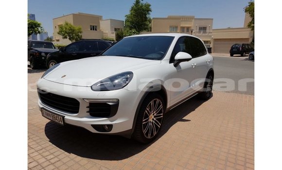 Buy Import Porsche Cayenne White Car in Import - Dubai in Attapeu Province