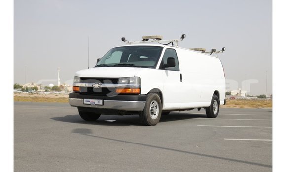 Buy Import Chevrolet Express White Car in Import - Dubai in Attapeu Province