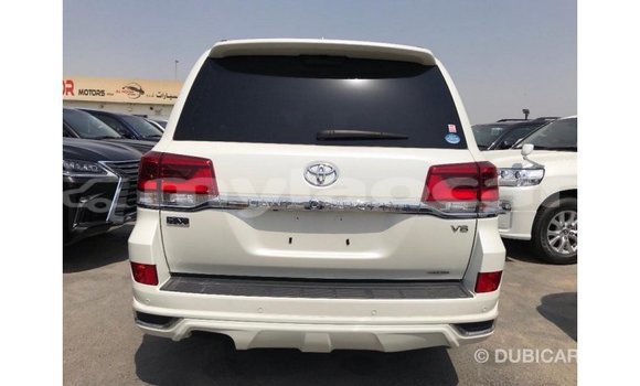 Buy Import Toyota Land Cruiser White Car in Import - Dubai in Attapeu Province Buy Import Toyota Land Cruiser White Car in Import - Dubai in Attapeu Province