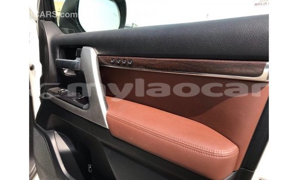 Buy Import Toyota Land Cruiser White Car in Import - Dubai in Attapeu Province Buy Import Toyota Land Cruiser White Car in Import - Dubai in Attapeu Province
