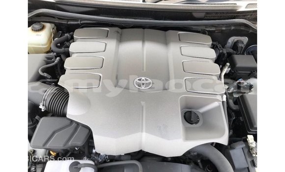 Buy Import Toyota Land Cruiser White Car in Import - Dubai in Attapeu Province Buy Import Toyota Land Cruiser White Car in Import - Dubai in Attapeu Province