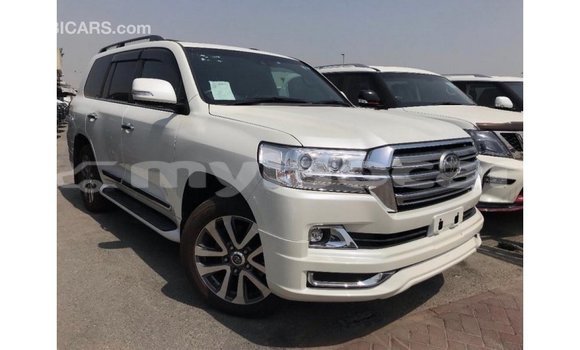 Buy Import Toyota Land Cruiser White Car in Import - Dubai in Attapeu Province Buy Import Toyota Land Cruiser White Car in Import - Dubai in Attapeu Province