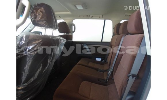 Buy Import Toyota Land Cruiser White Car in Import - Dubai in Attapeu Province Buy Import Toyota Land Cruiser White Car in Import - Dubai in Attapeu Province