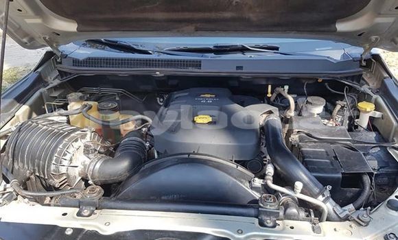 Buy Used Chevrolet Colorado Silver Car in Vientiane in Vientiane Province Buy Used Chevrolet Colorado Silver Car in Vientiane in Vientiane Province