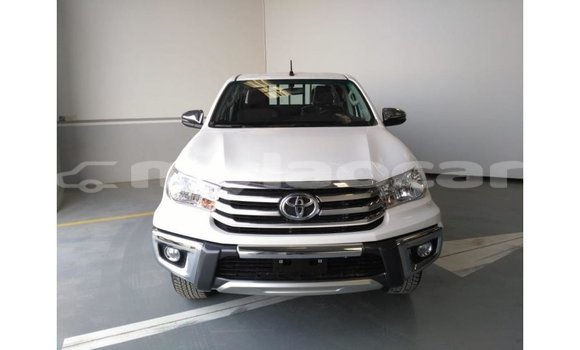 ຊື້ ການ ນຳ ເຂົ້າ Toyota Hilux White ລົດ ໃນ Import - Dubai ໃນ Attapeu Province ຊື້ ການ ນຳ ເຂົ້າ Toyota Hilux White ລົດ ໃນ Import - Dubai ໃນ Attapeu Province