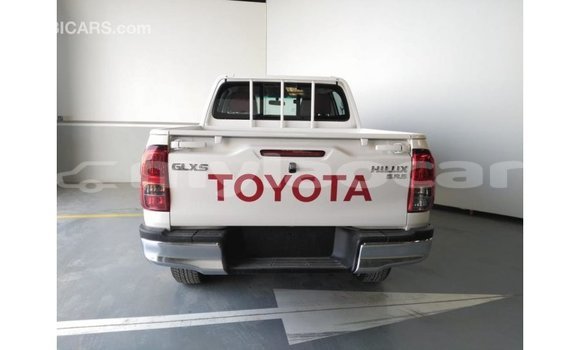 ຊື້ ການ ນຳ ເຂົ້າ Toyota Hilux White ລົດ ໃນ Import - Dubai ໃນ Attapeu Province ຊື້ ການ ນຳ ເຂົ້າ Toyota Hilux White ລົດ ໃນ Import - Dubai ໃນ Attapeu Province