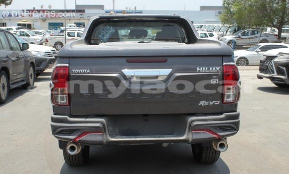 Acheter Import Voiture Toyota Hilux Noir à Import - Dubai, Attapeu Province Acheter Import Voiture Toyota Hilux Noir à Import - Dubai, Attapeu Province