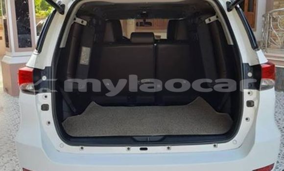 Buy Used Toyota Fortuner White Car in Vientiane in Vientiane Province Buy Used Toyota Fortuner White Car in Vientiane in Vientiane Province