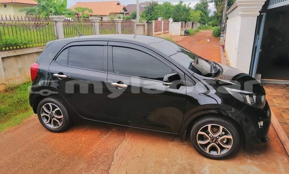 Buy Used Kia Rio Black Car in Vientiane in Vientiane Province Buy Used Kia Rio Black Car in Vientiane in Vientiane Province