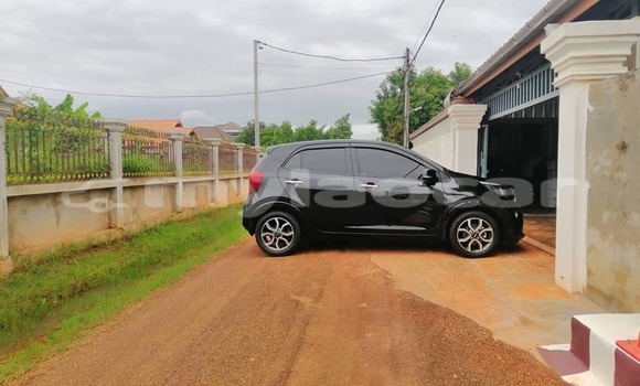 Buy Used Kia Rio Black Car in Vientiane in Vientiane Province Buy Used Kia Rio Black Car in Vientiane in Vientiane Province
