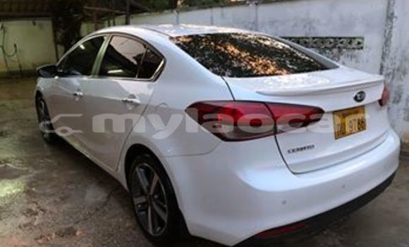 Buy Used Kia Cerato White Car in Vientiane in Vientiane Province Buy Used Kia Cerato White Car in Vientiane in Vientiane Province
