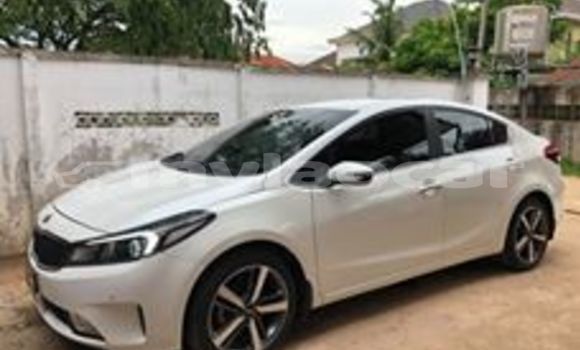 Buy Used Kia Cerato White Car in Vientiane in Vientiane Province Buy Used Kia Cerato White Car in Vientiane in Vientiane Province