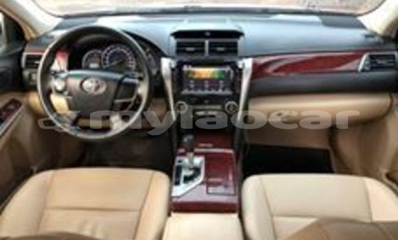 Buy Used Toyota Camry White Car in Vientiane in Vientiane Province Buy Used Toyota Camry White Car in Vientiane in Vientiane Province