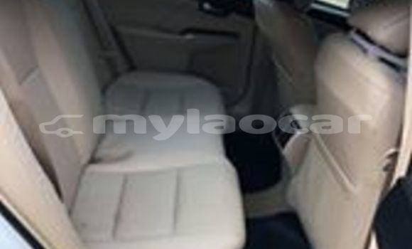 Buy Used Toyota Camry White Car in Vientiane in Vientiane Province Buy Used Toyota Camry White Car in Vientiane in Vientiane Province