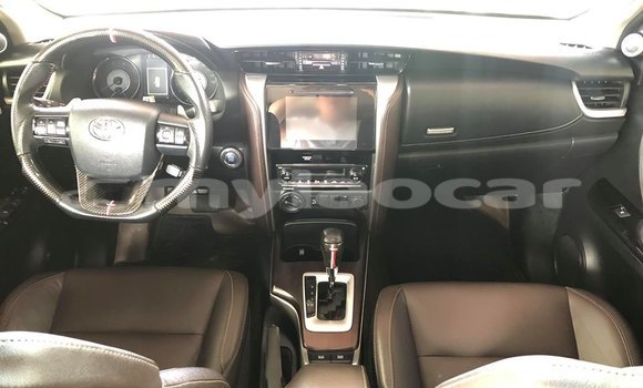 Buy Used Toyota Fortuner White Car in Vientiane in Vientiane Province Buy Used Toyota Fortuner White Car in Vientiane in Vientiane Province