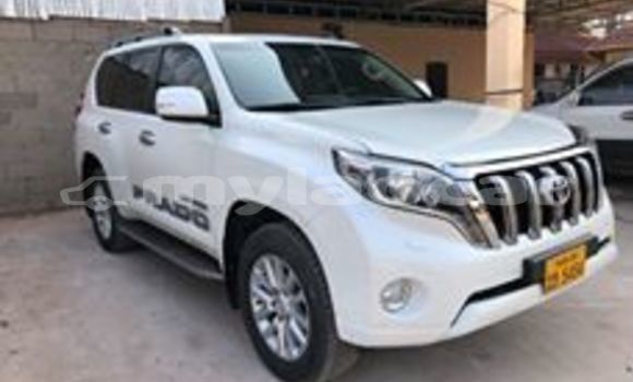 Buy Used Toyota Land Cruiser Prado White Car in Vientiane in Vientiane Province Buy Used Toyota Land Cruiser Prado White Car in Vientiane in Vientiane Province